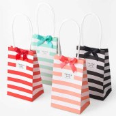 Recyclable Kraft Paper Bags Gift Shopping Carry Retail Bag with Handle Birthday Gift Bags Christmas Gift Bags