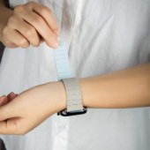 Adjustable Silicone Replacement Strap Fashion Magnetic Band for Apple Watch Series 9 8 7 6 SE 41mm 45mm